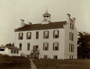 Vecchio St. Charles College